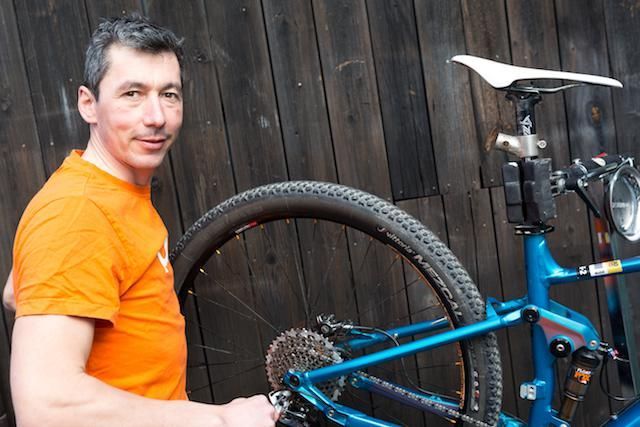 On-the-spot service &ndash; Marco in the workshop, BrandauBikes