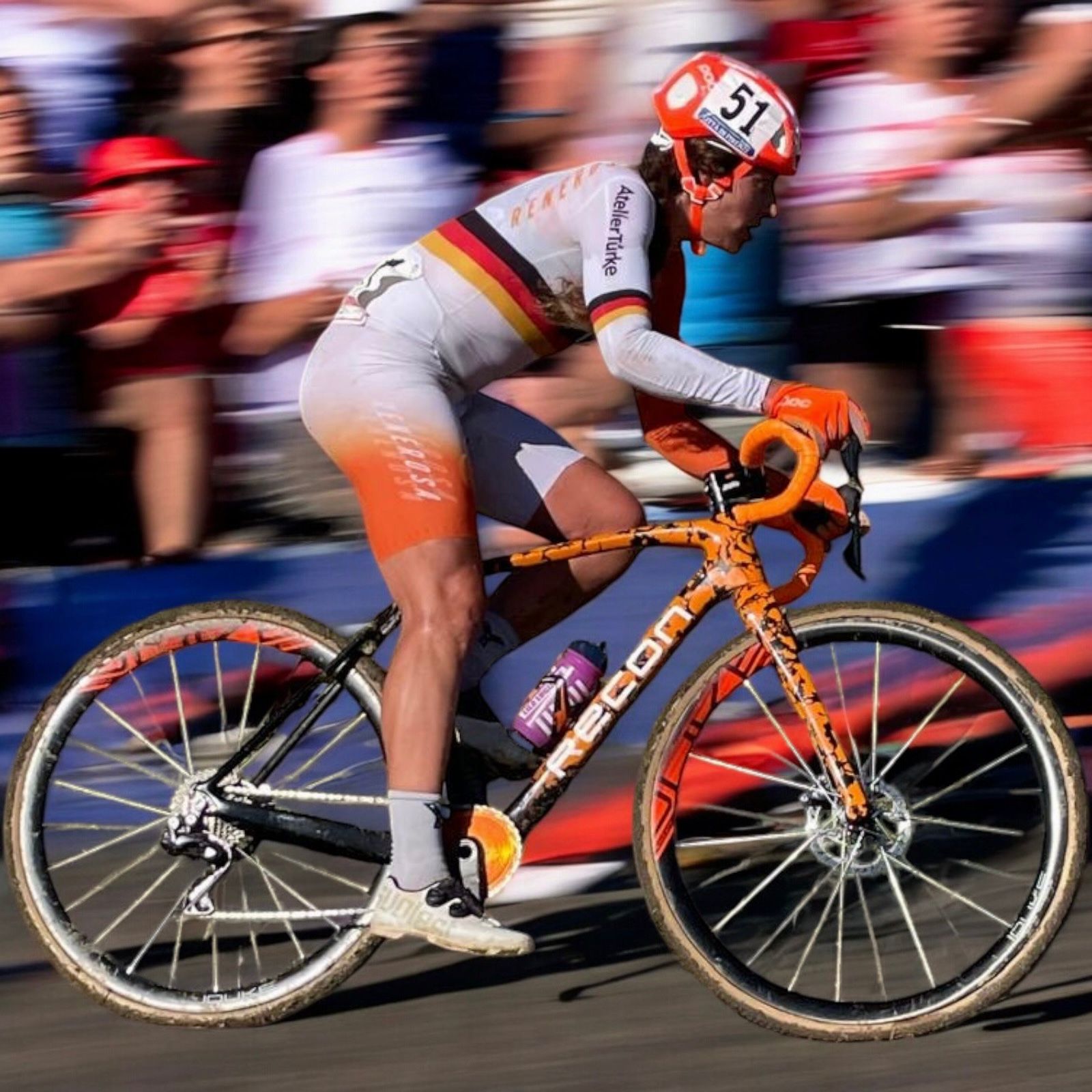 Elisabeth Brandau in a cyclocross race