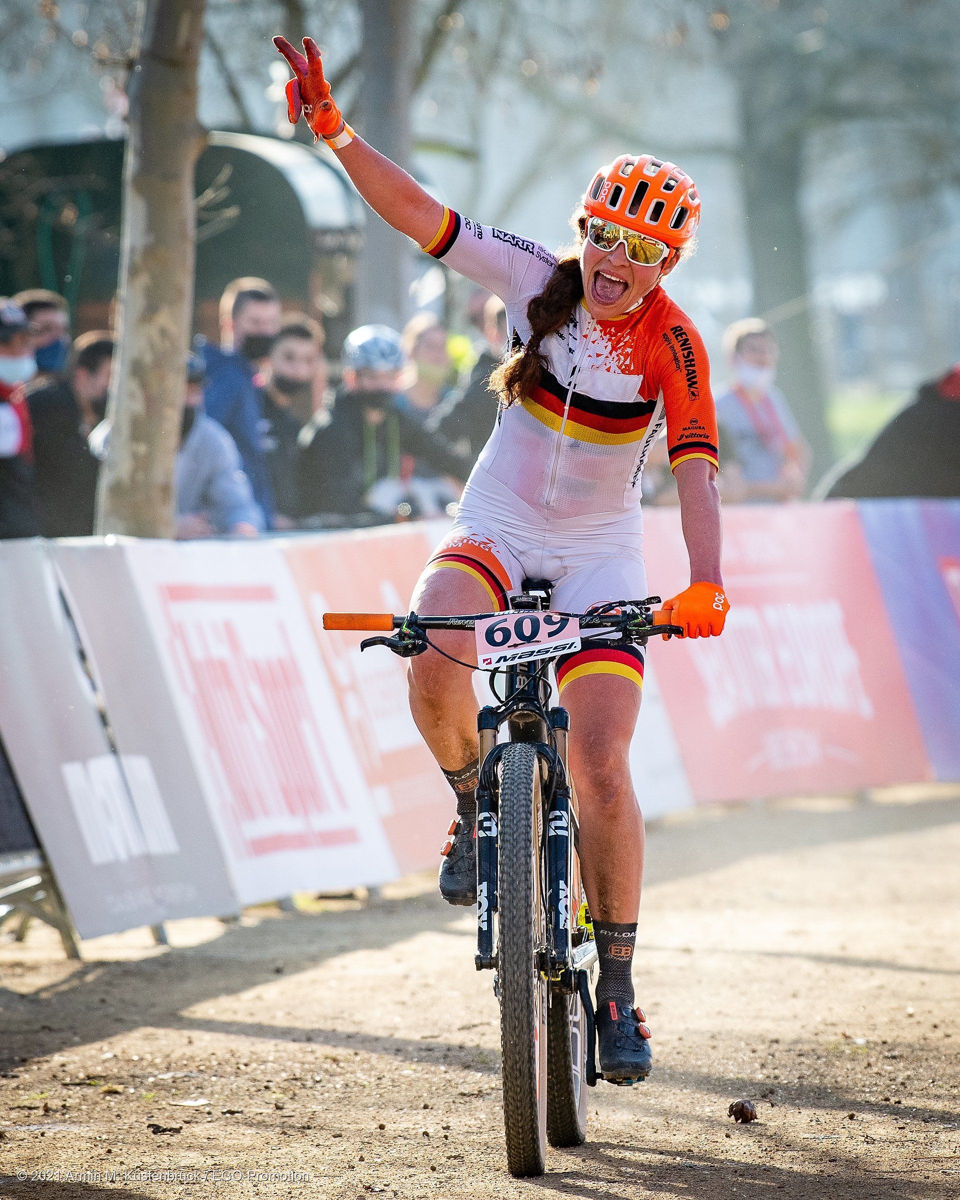 Elisabeth Brandau competing &ndash; MTB XCO